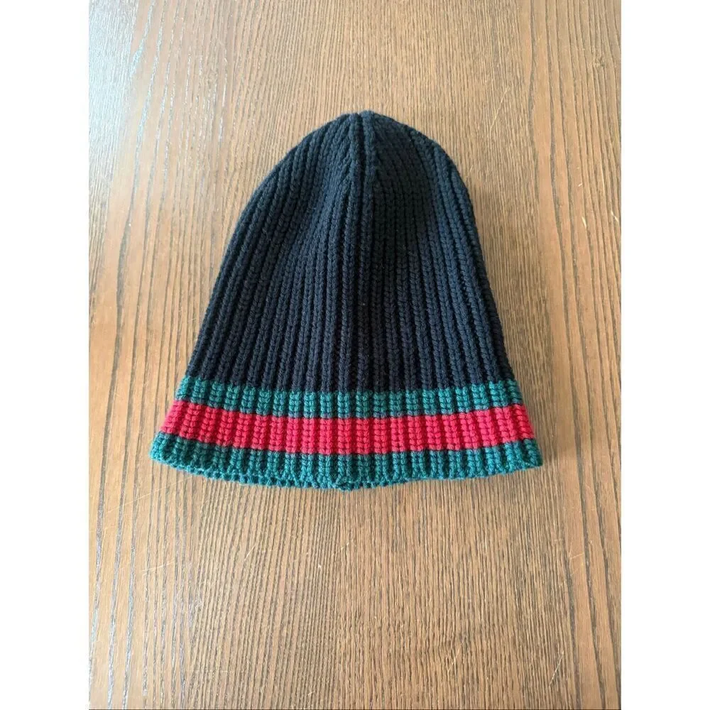 GUCCI WOOL KNIT HAT (m) like new